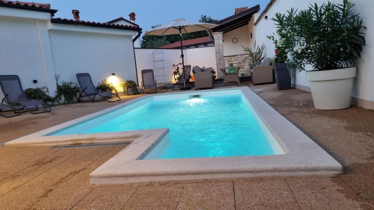 Villa Natka Bed&Breakfast Rovinjsko Selo Exteriör bild