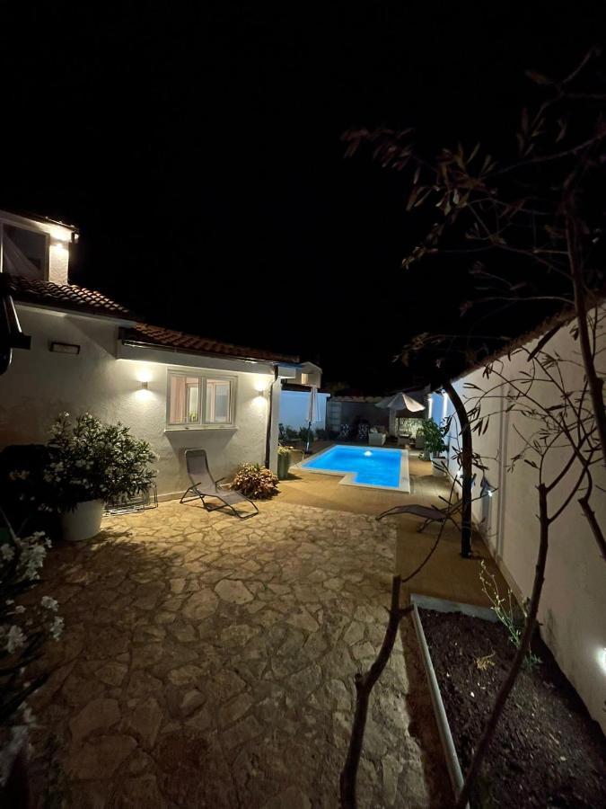 Villa Natka Bed&Breakfast Rovinjsko Selo Exteriör bild